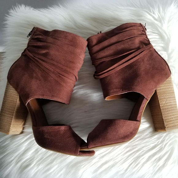Dolce by mojomoxy ankle booties brown with tassels detail size 8.5 - Picture 6 of 10